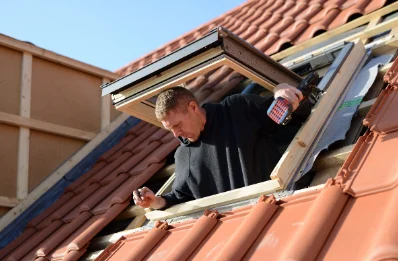 Pose de fenêtres de toit Velux à Bléruais
